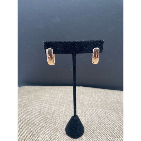 Gold-tone Jewelry Bundle of 3 items Chain Necklace 2 pair Gold-tone Pierced Ear - Picture 8 of 13